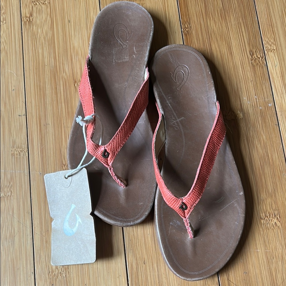 NWT Olukai Hi’ona sandals in Paprika leather size 9